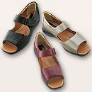 牛革ウォーキングサンダル