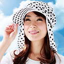 水玉のUVカット帽子